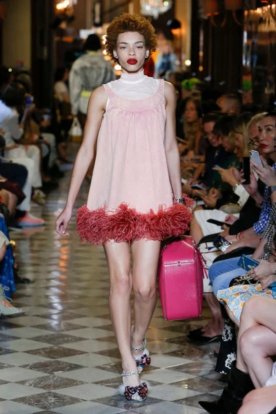 Look 29